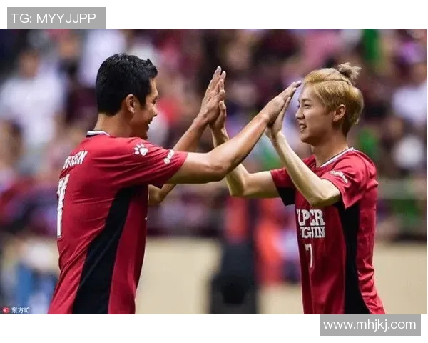 足球明星女球迷化妆造型欣赏展现魅力与风采的完美结合